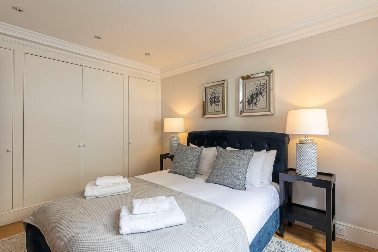 Vakantiehuis Joivy Stunning 6-bed House Near Harrods In Knightsbridge Londen