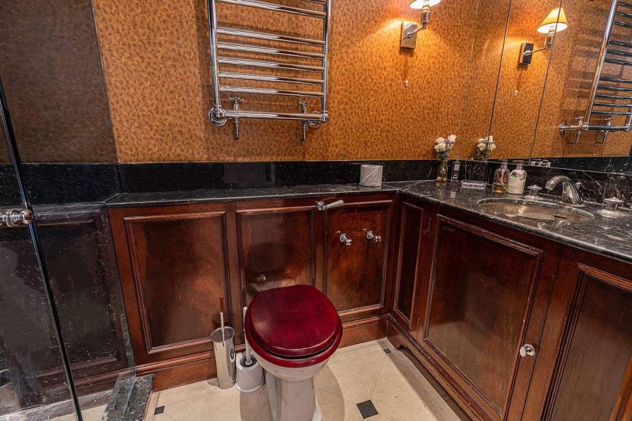 Vakantiehuis Joivy Stunning 6-bed House Near Harrods In Knightsbridge *
