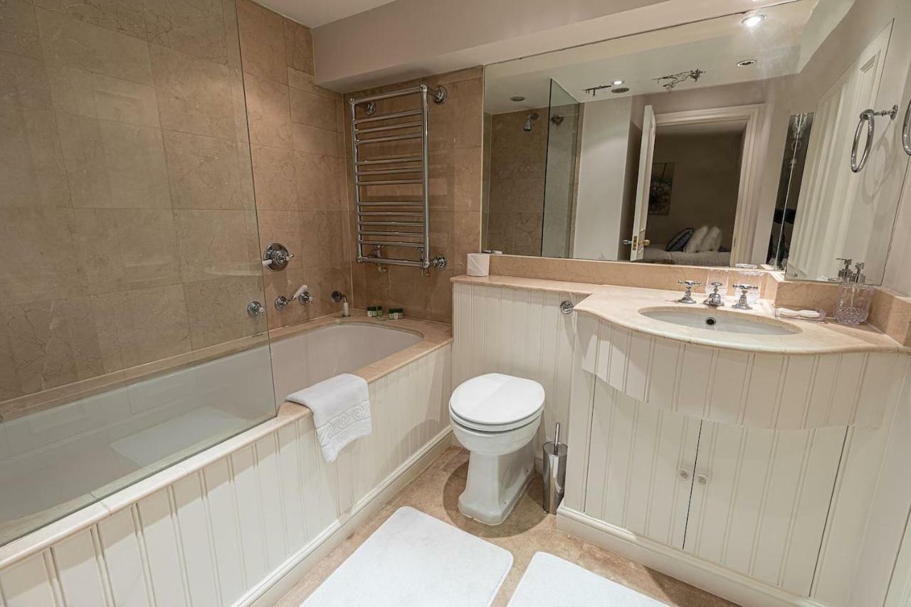 Joivy Stunning 6-bed House Near Harrods In Knightsbridge Vakantiehuis Londen