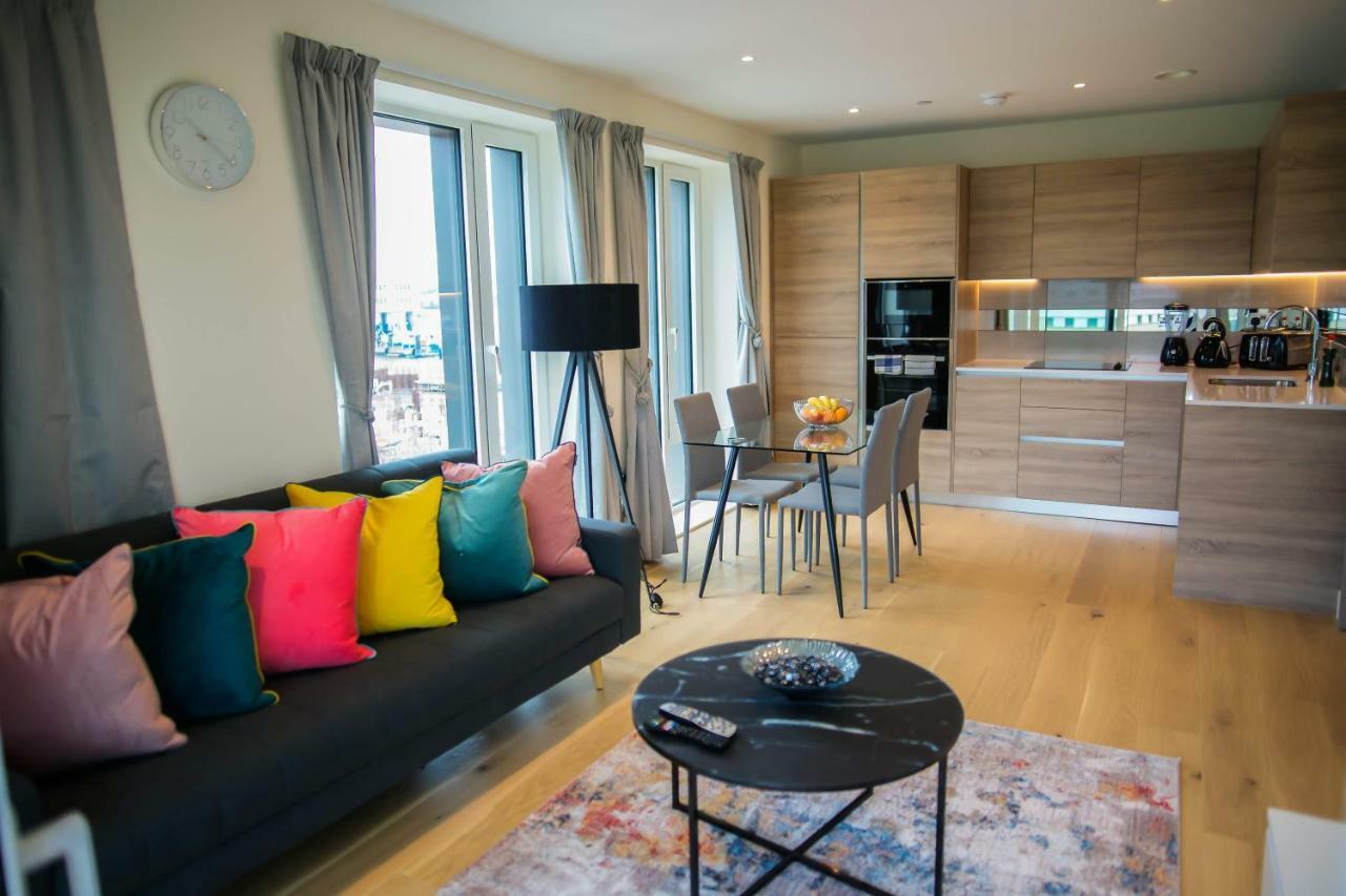 Thames View 2 Bed With Balcony Londres