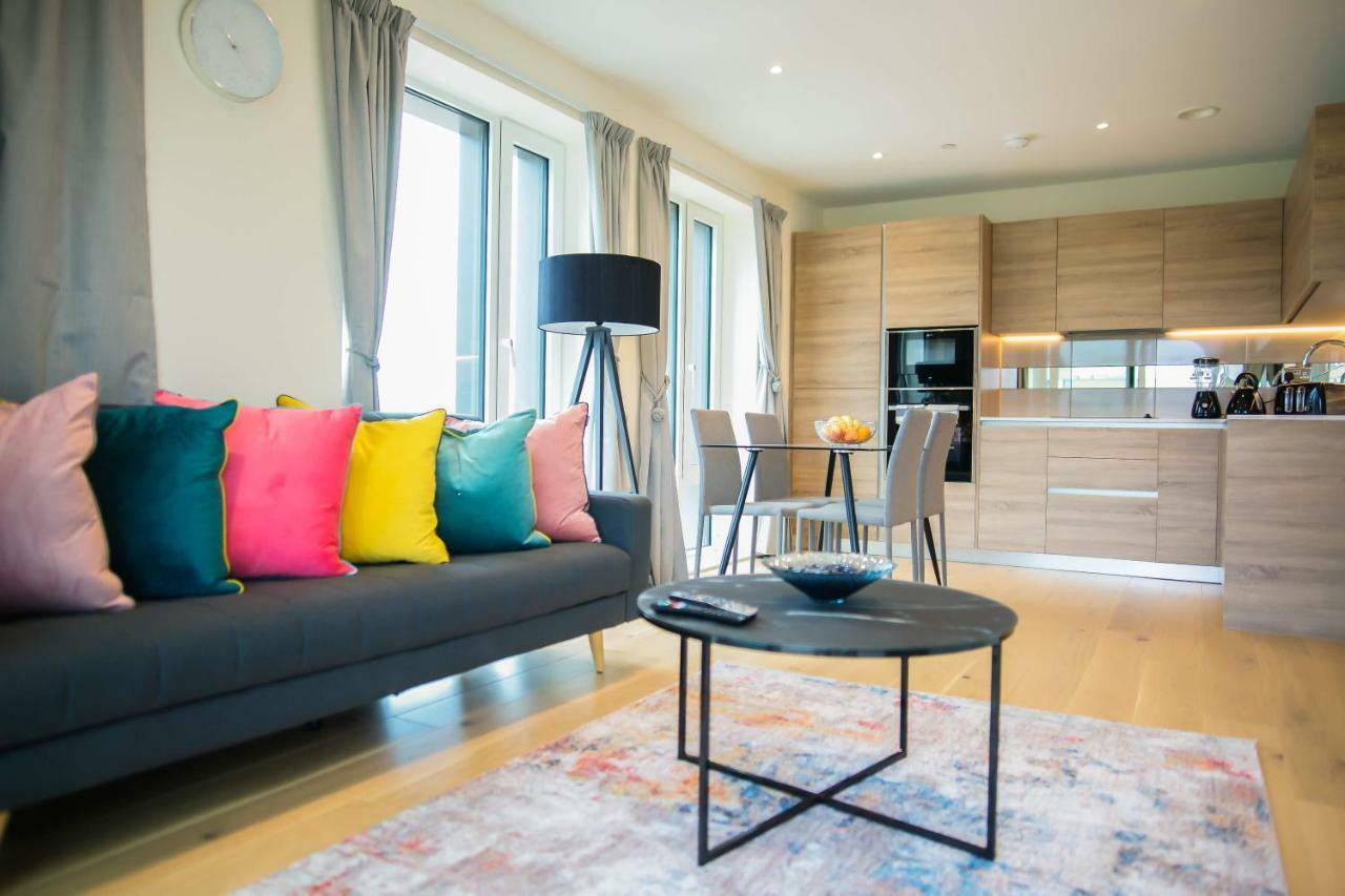 Thames View 2 Bed With Balcony