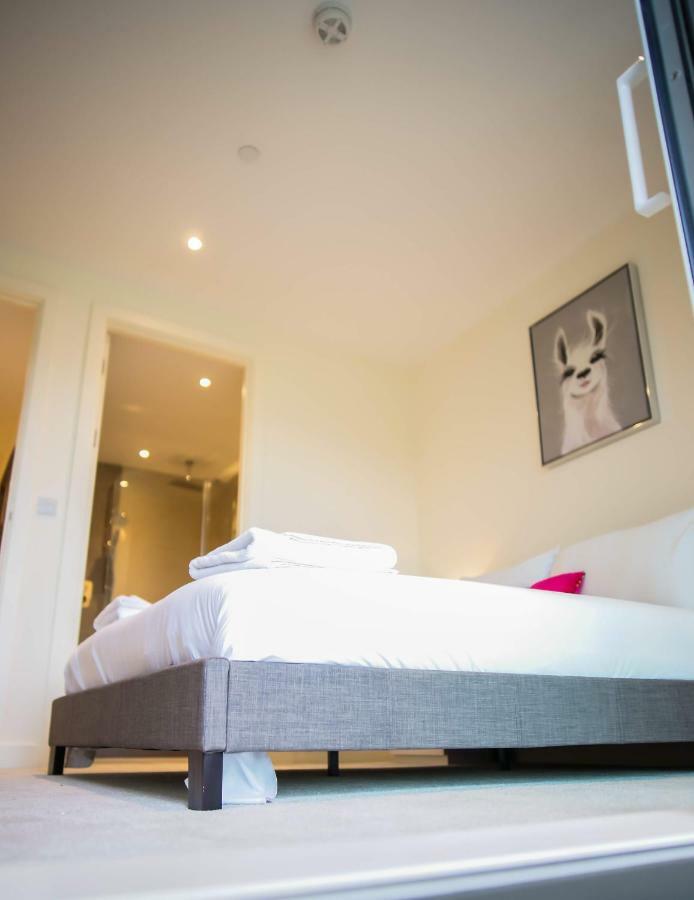 Thames View 2 Bed With Balcony * Londres