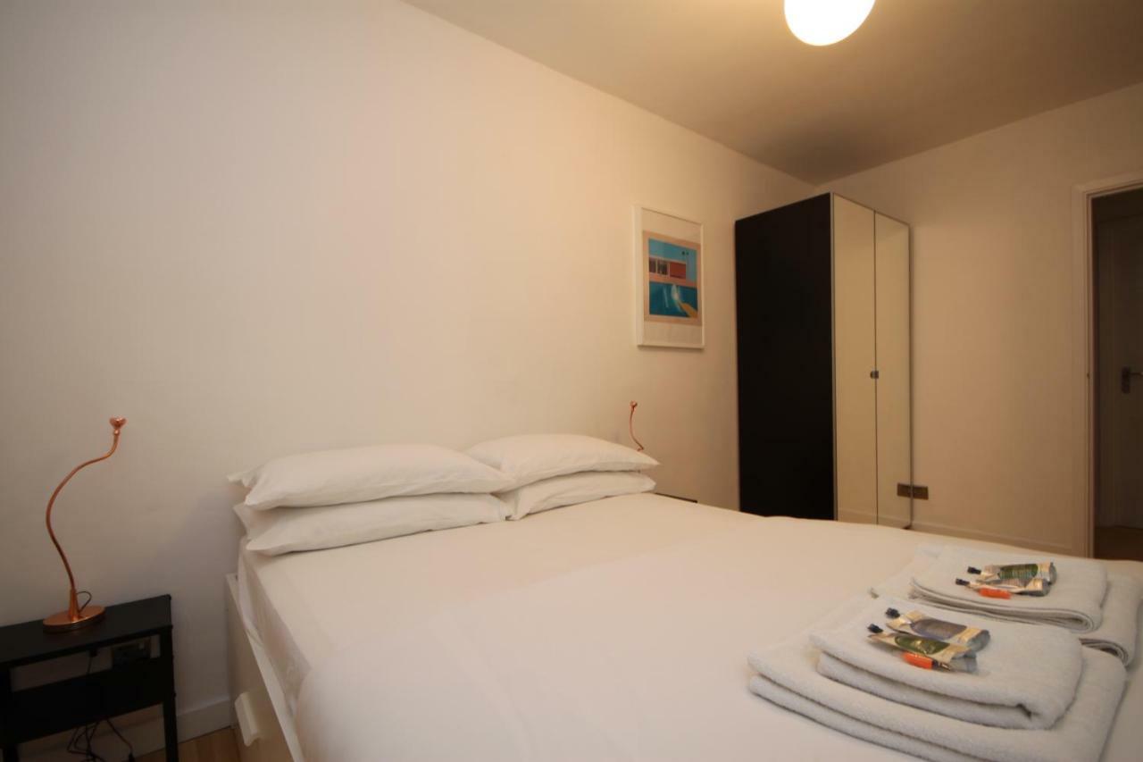 Camden Town Spacious 2 Bedroom - Sleeps 5 Guests!