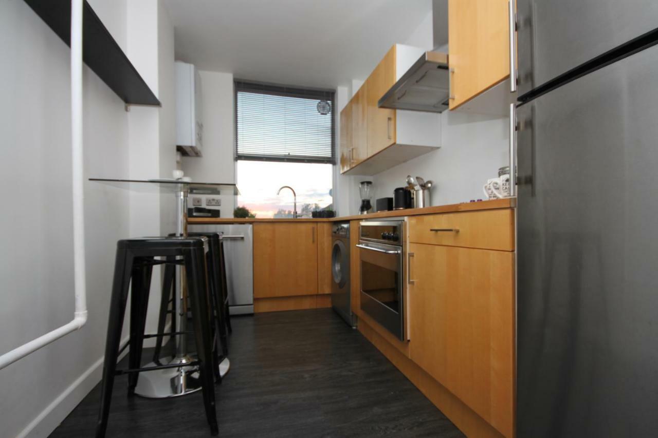 Camden Town Spacious 2 Bedroom - Sleeps 5 Guests!
