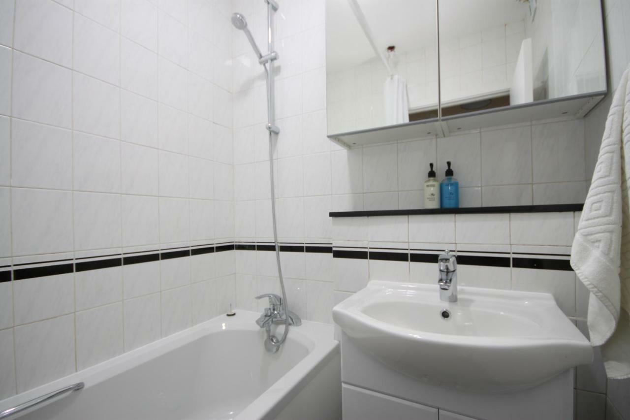 Camden Town Spacious 2 Bedroom - Sleeps 5 Guests!