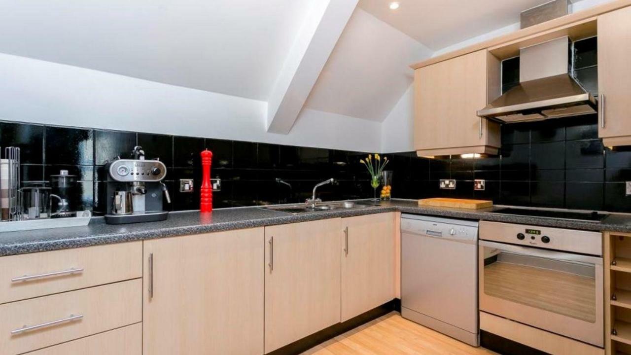 Сasa de vacaciones Super Cool 2 Bedroom Split Level Duplex