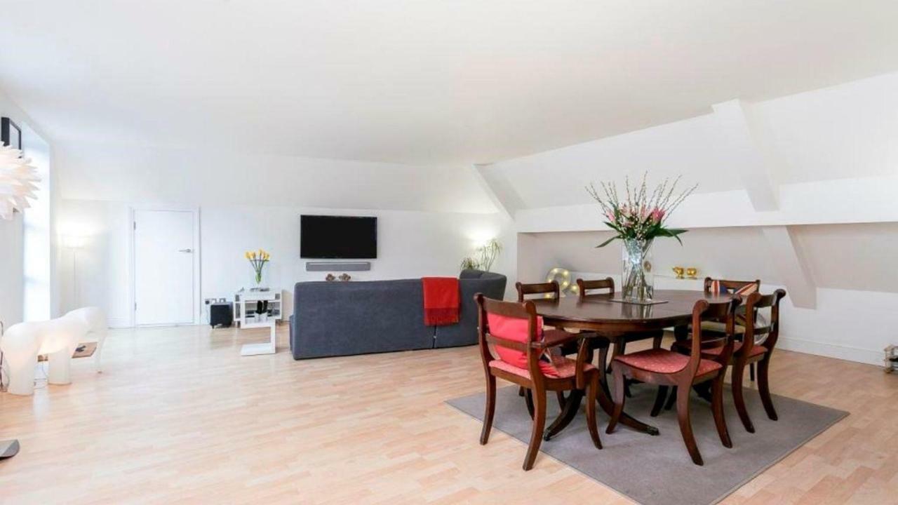 Сasa de vacaciones Super Cool 2 Bedroom Split Level Duplex *