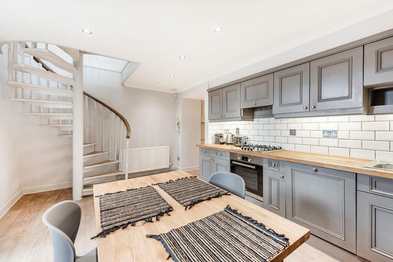 Stylish 2 Bedroom Flat In Knightsbridge *