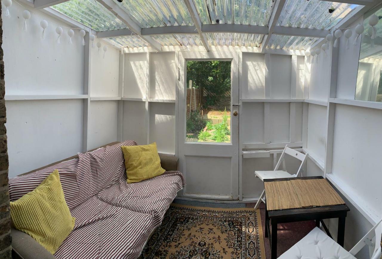 White House Walthamstow Couette-café *