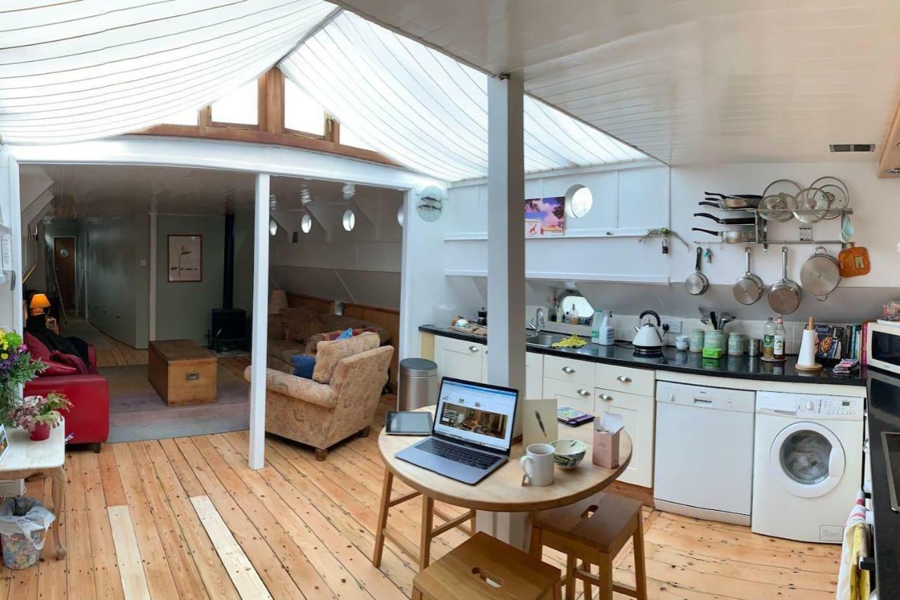 The Bush Houseboat - Kew Bridge Gardens, Hébergement de vacances