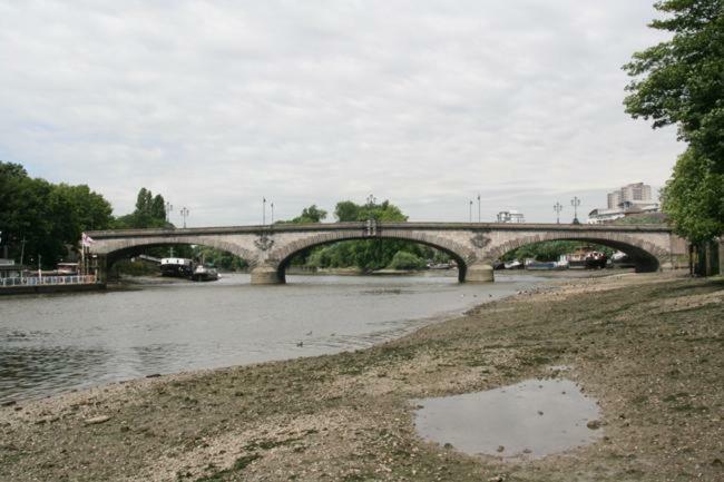 The Bush Houseboat - Kew Bridge Gardens, Hébergement de vacances Londres