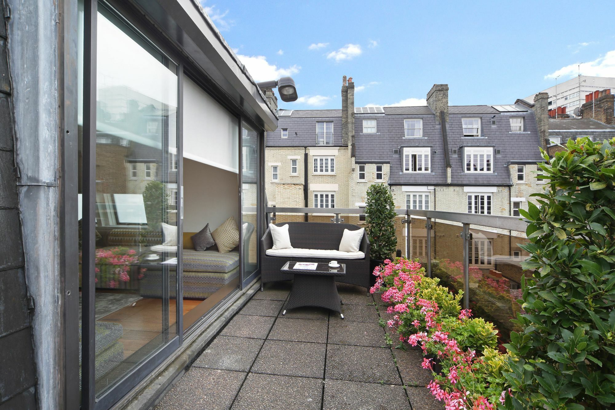 Mayfair House Apart-hotel 5*