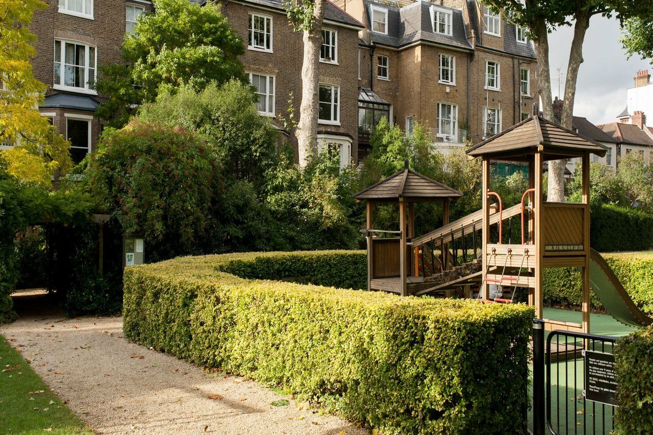 Apartahotel Europa House 4*