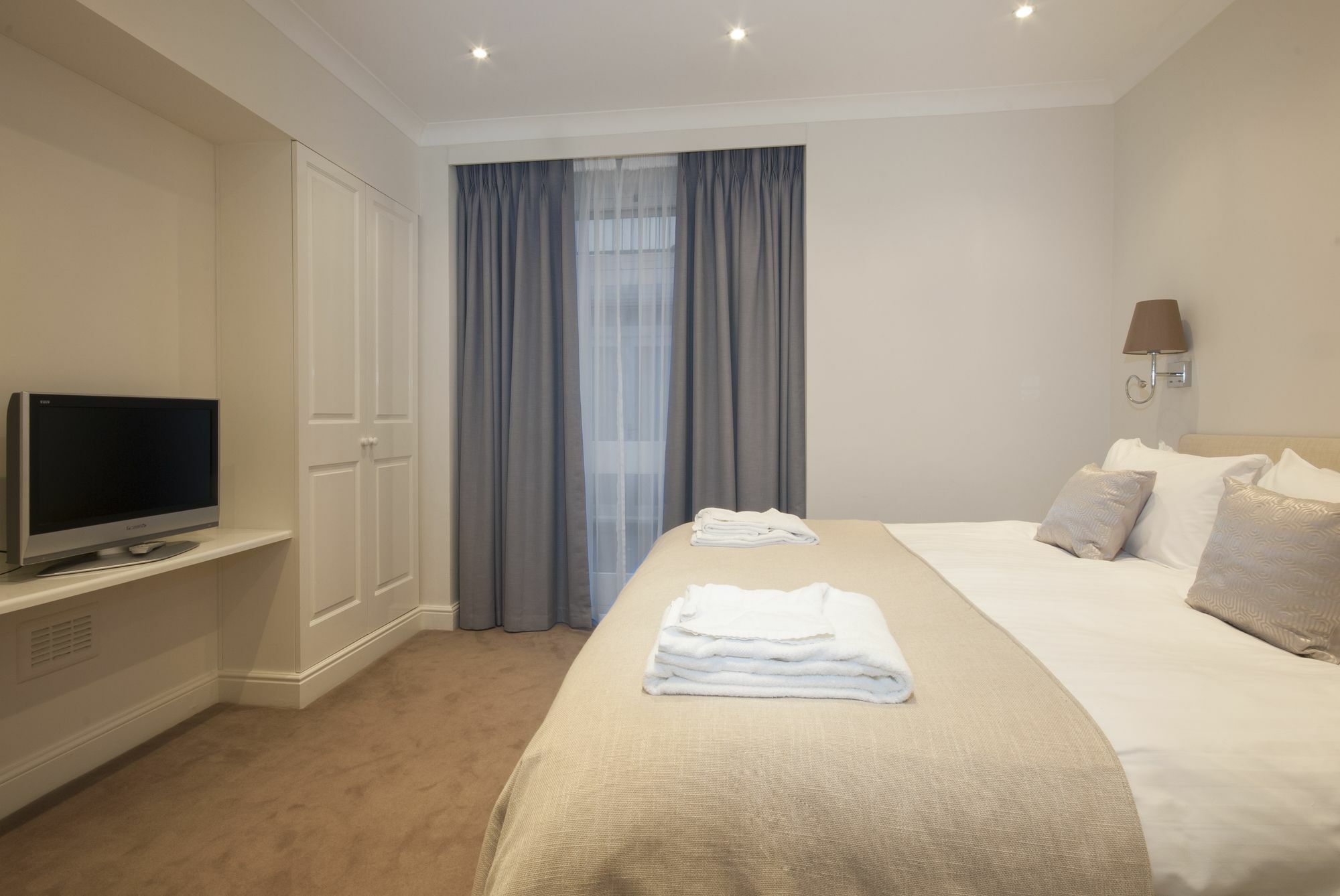 Apart-hotel Manson Place 4*