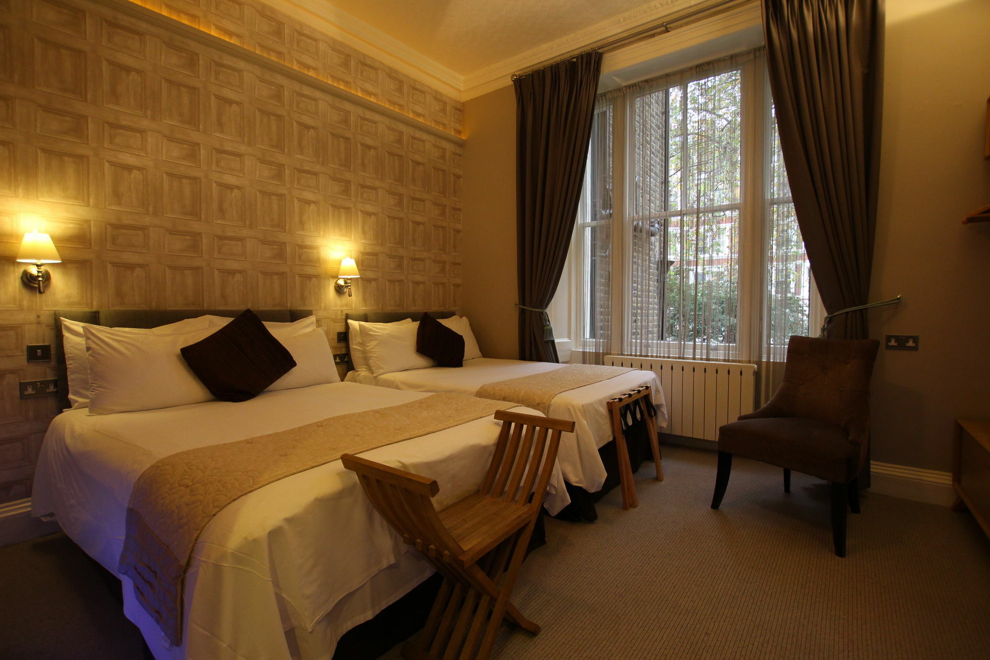 Hotel Arosfa By Compass Hospitality