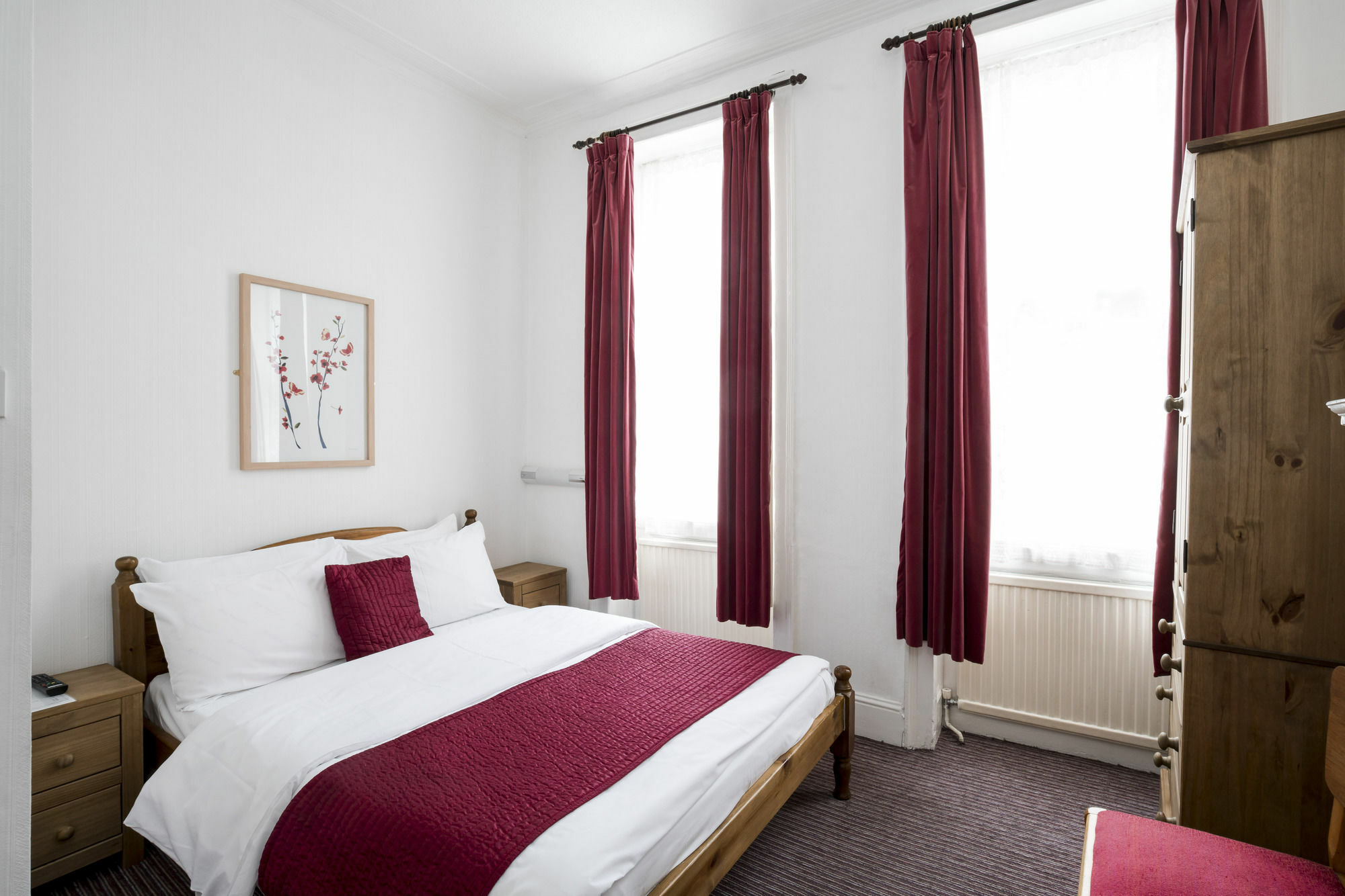 St Athans Hotel 2*