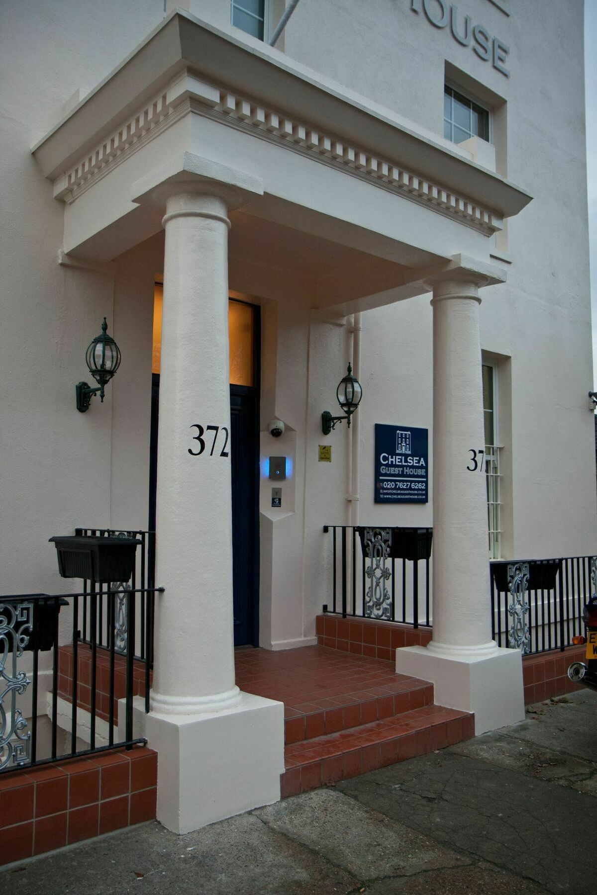 Chelsea Hotel 3*