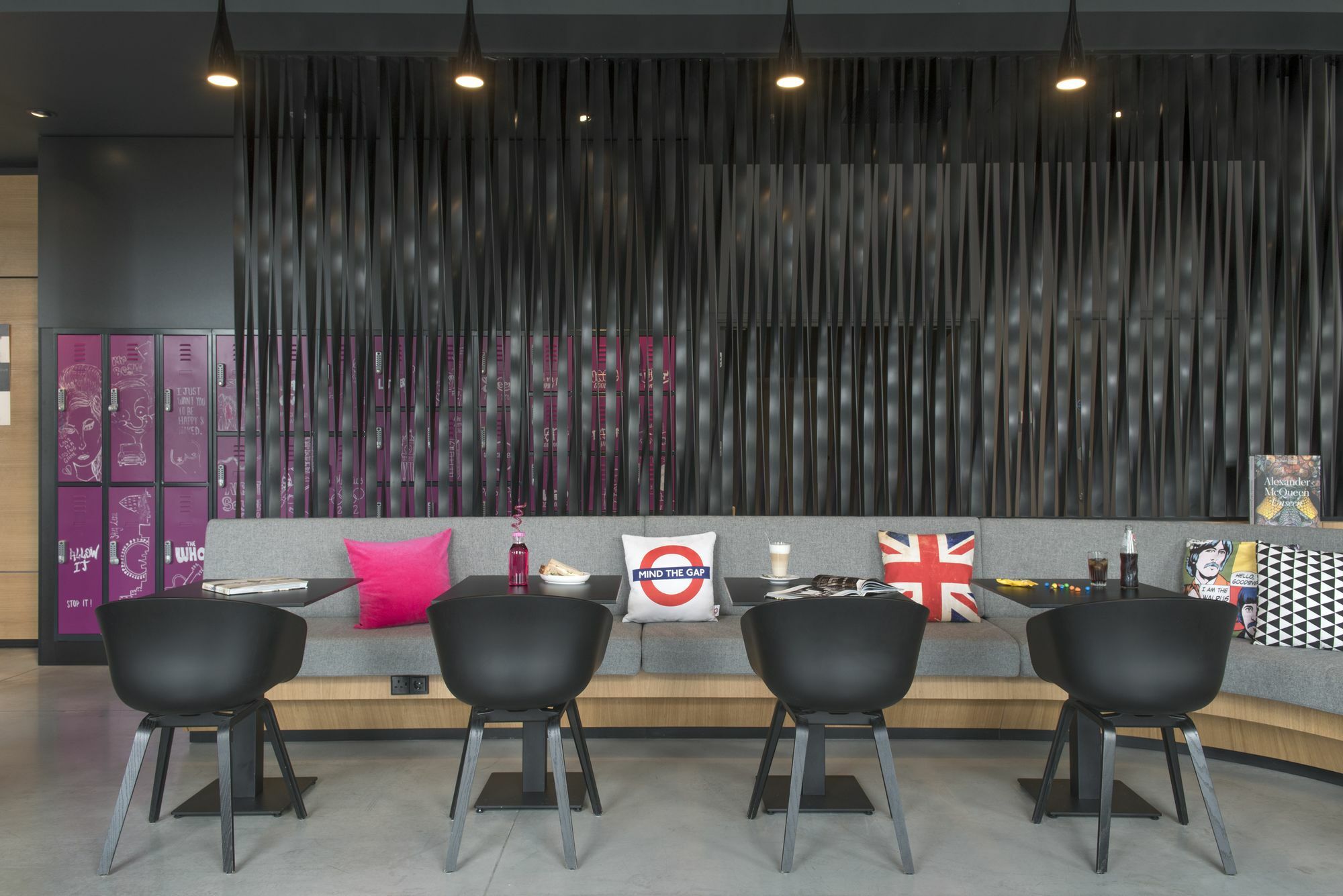 Moxy Excel Hotel 4*
