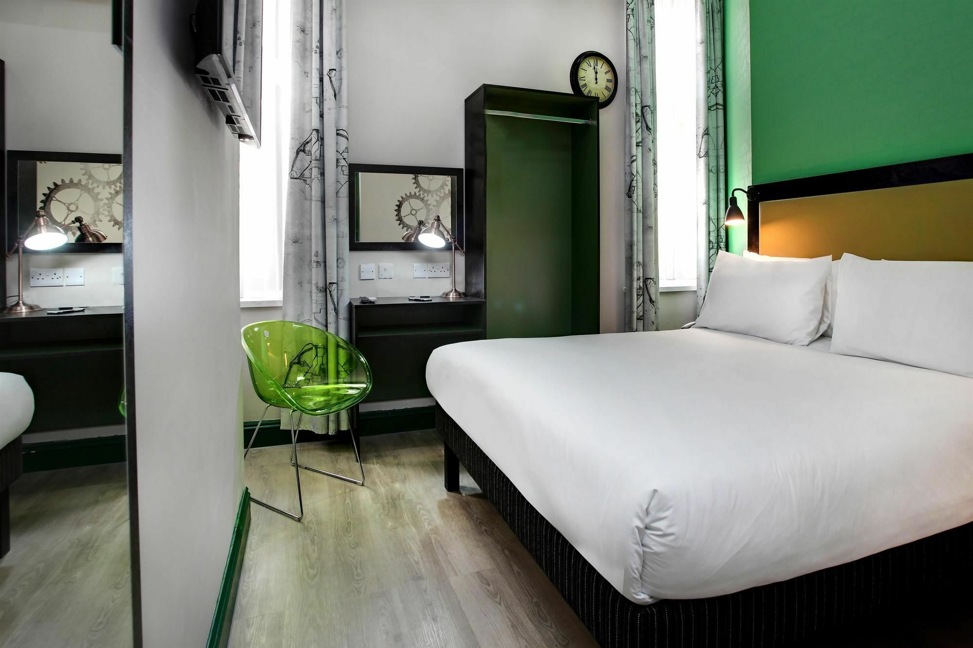 Western Peckham Hotel London