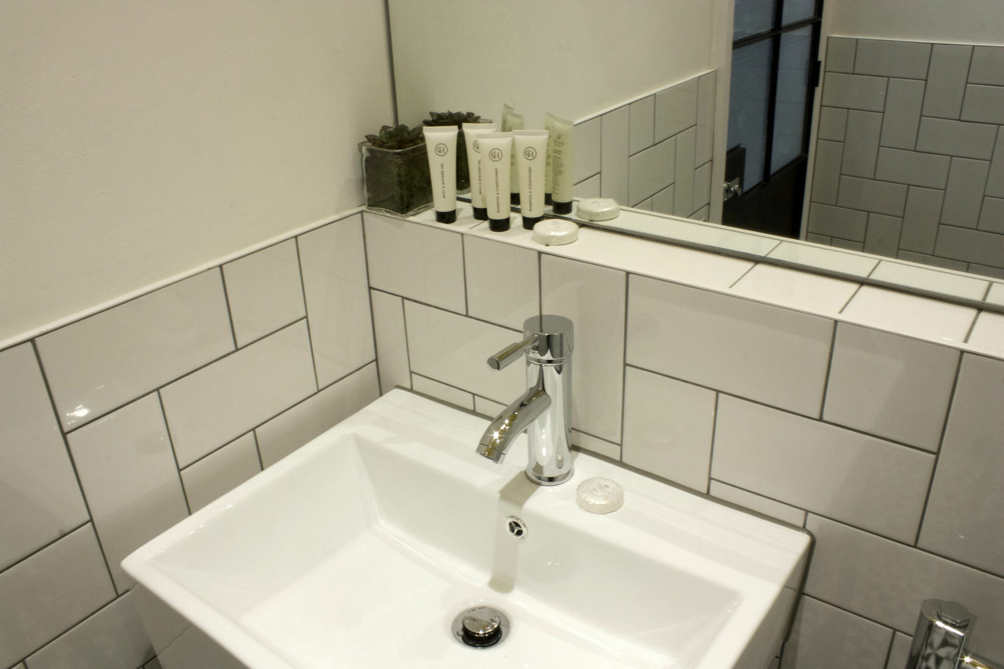 Aparthotel Room2 Hammersmith Hometel 4*