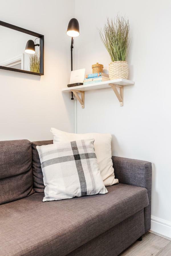 Welcomestay Clapham Junction 2 Bedroom * Londen