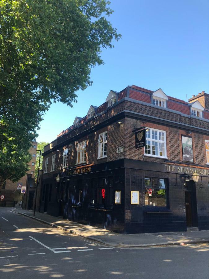 Publove @ The Steam Engine,waterloo Hostal Londres