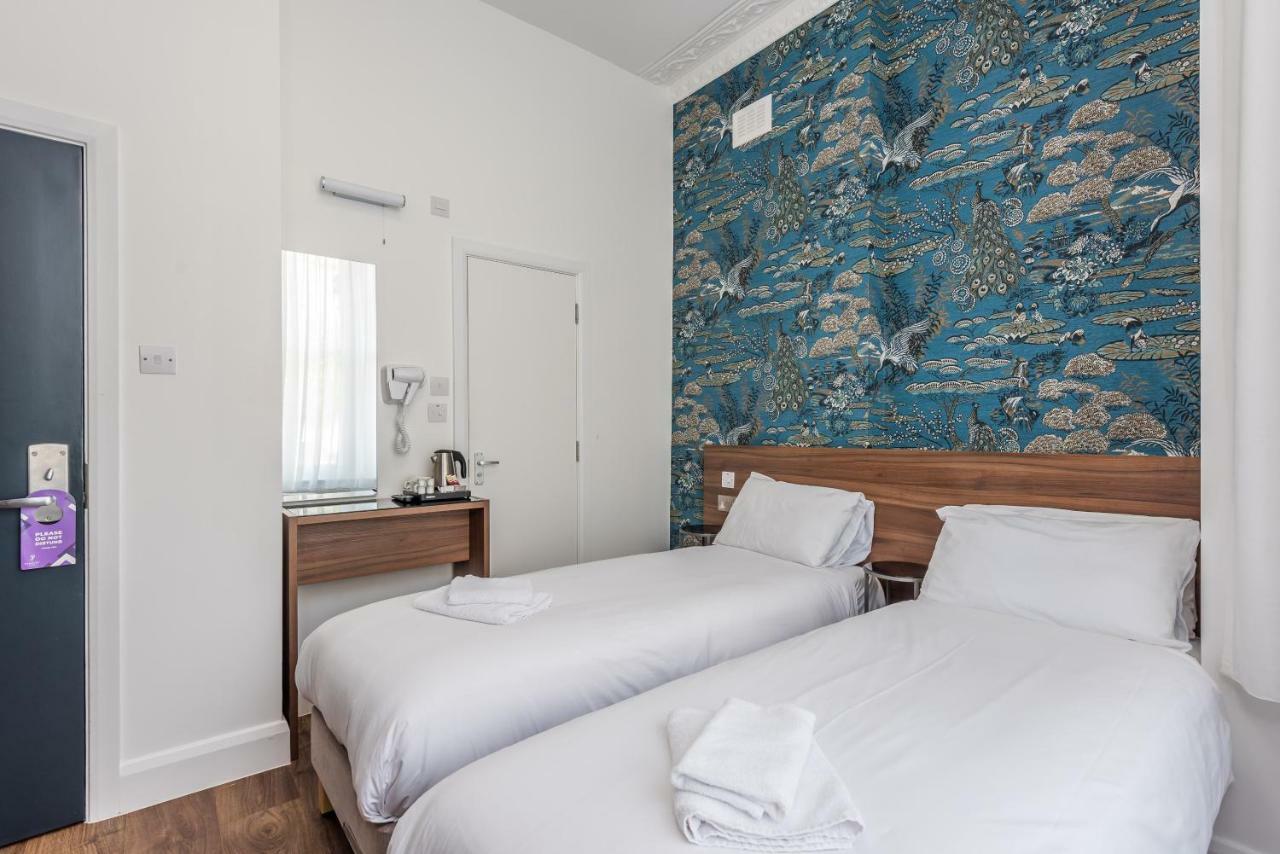 Queens Drive Hotel