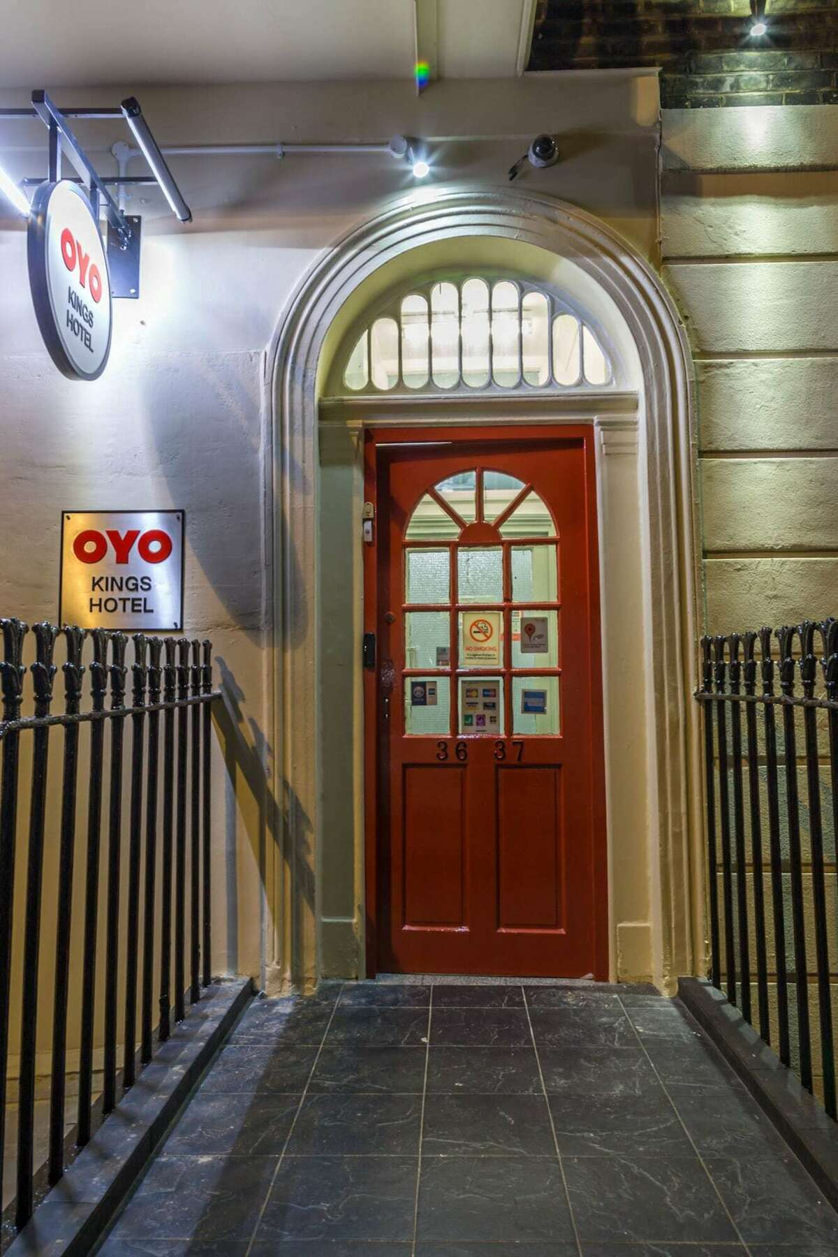 Hotel Oyo Kings 3*