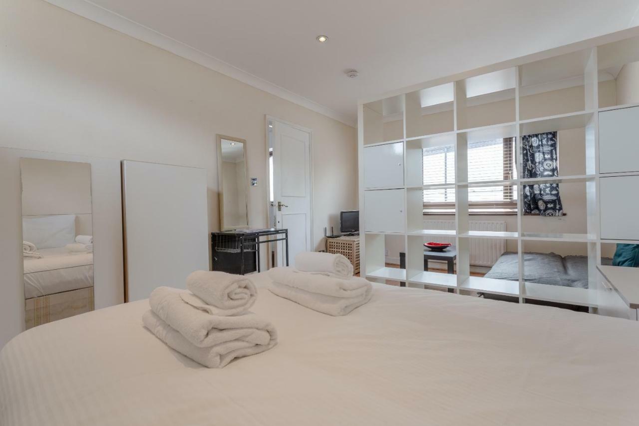 4 Bedroom Mews House In Kensal Rise * Londres