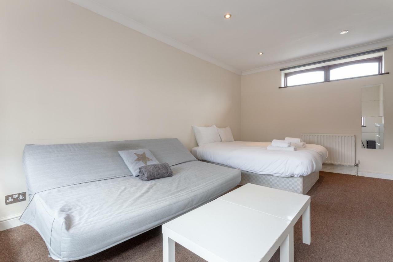 4 Bedroom Mews House In Kensal Rise Londres