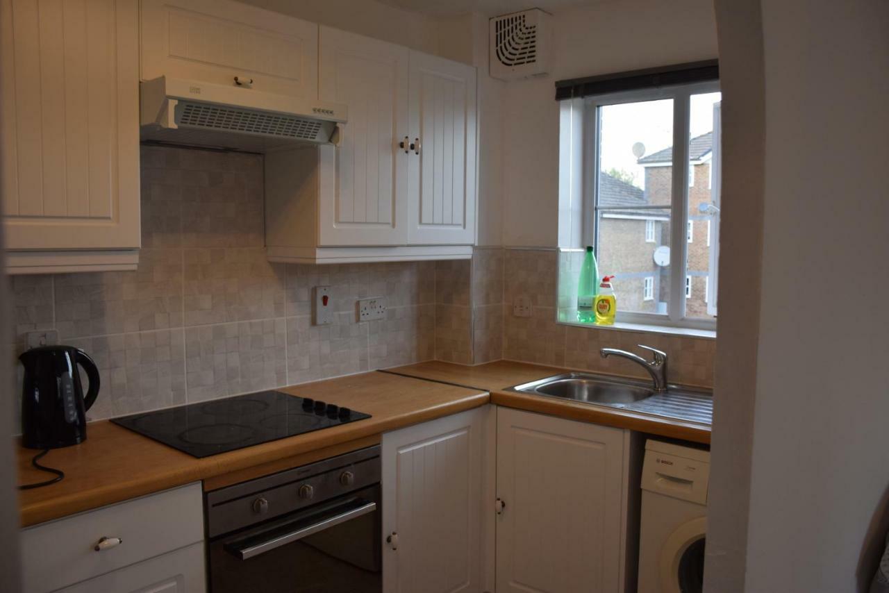 1 Bedroom Ponders End * Londres