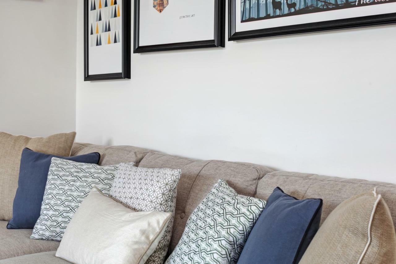 Stylish Near Central Free Wifi *
