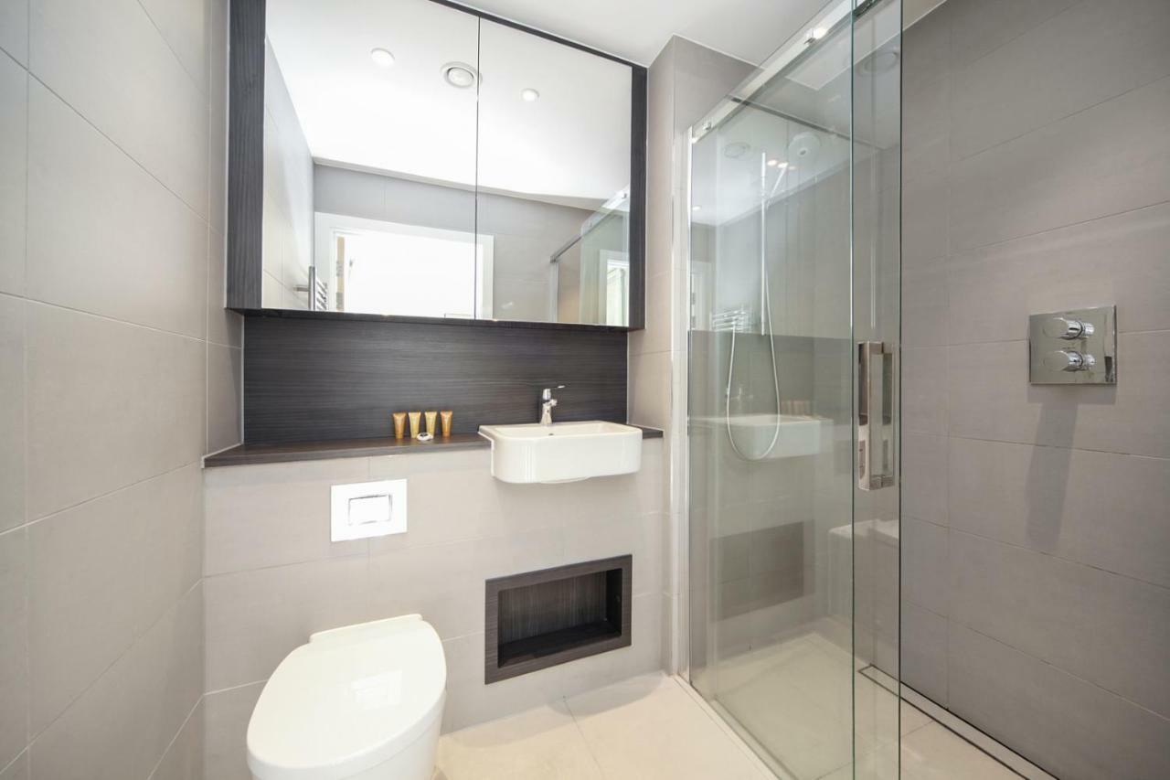 Stylish Near Central Free Wifi