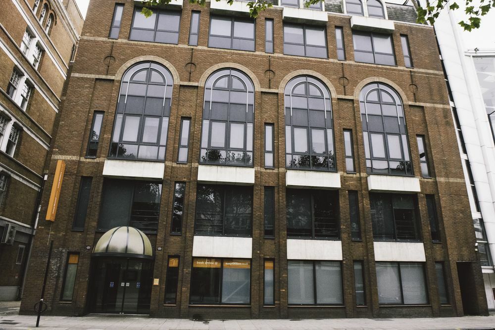 Easyhotel Shoreditch 3*