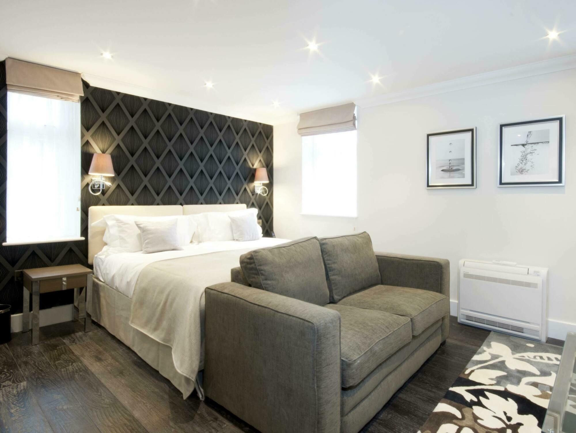 Apartahotel Ashburn Court 4*