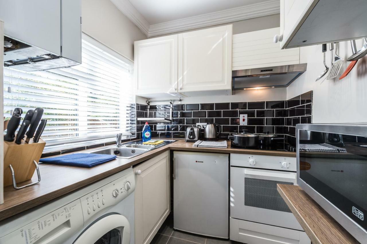Stylish Apartment,12 Minutes From Oxford Street,central London,ac,wifi! * Londres
