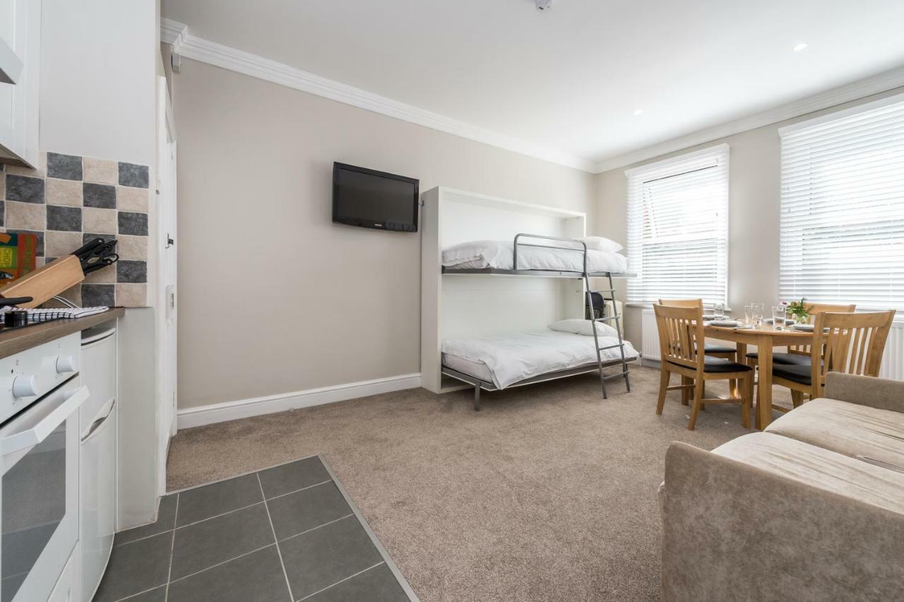Stylish Apartment,12 Minutes From Oxford Street,central London,ac,wifi! * Londres