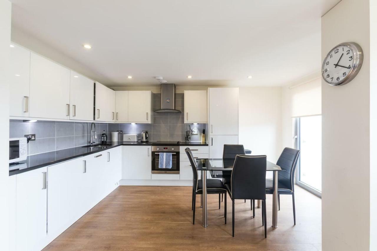 Modern 2 Bed 2 Bath Hyde Park Apartamento Londres