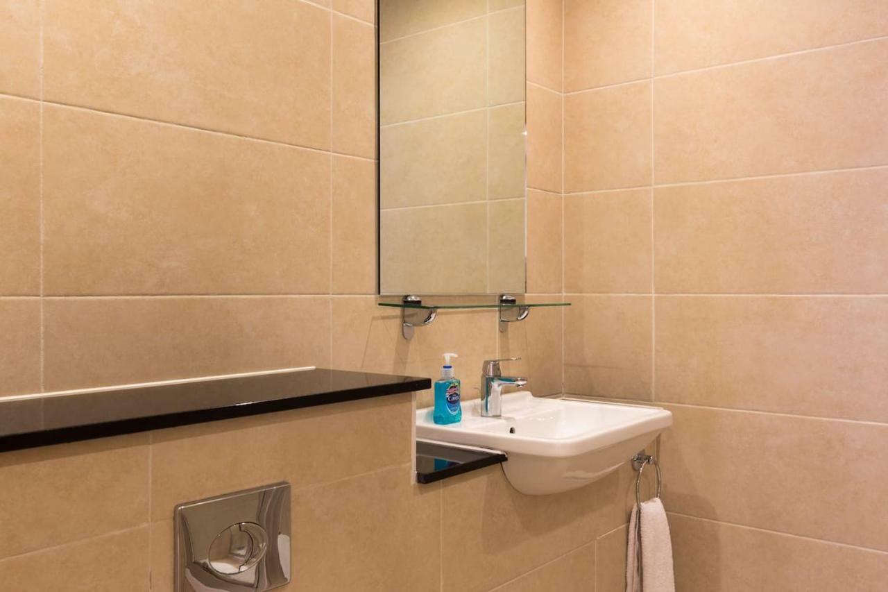 Modern 2 Bed 2 Bath Hyde Park Apartamento *