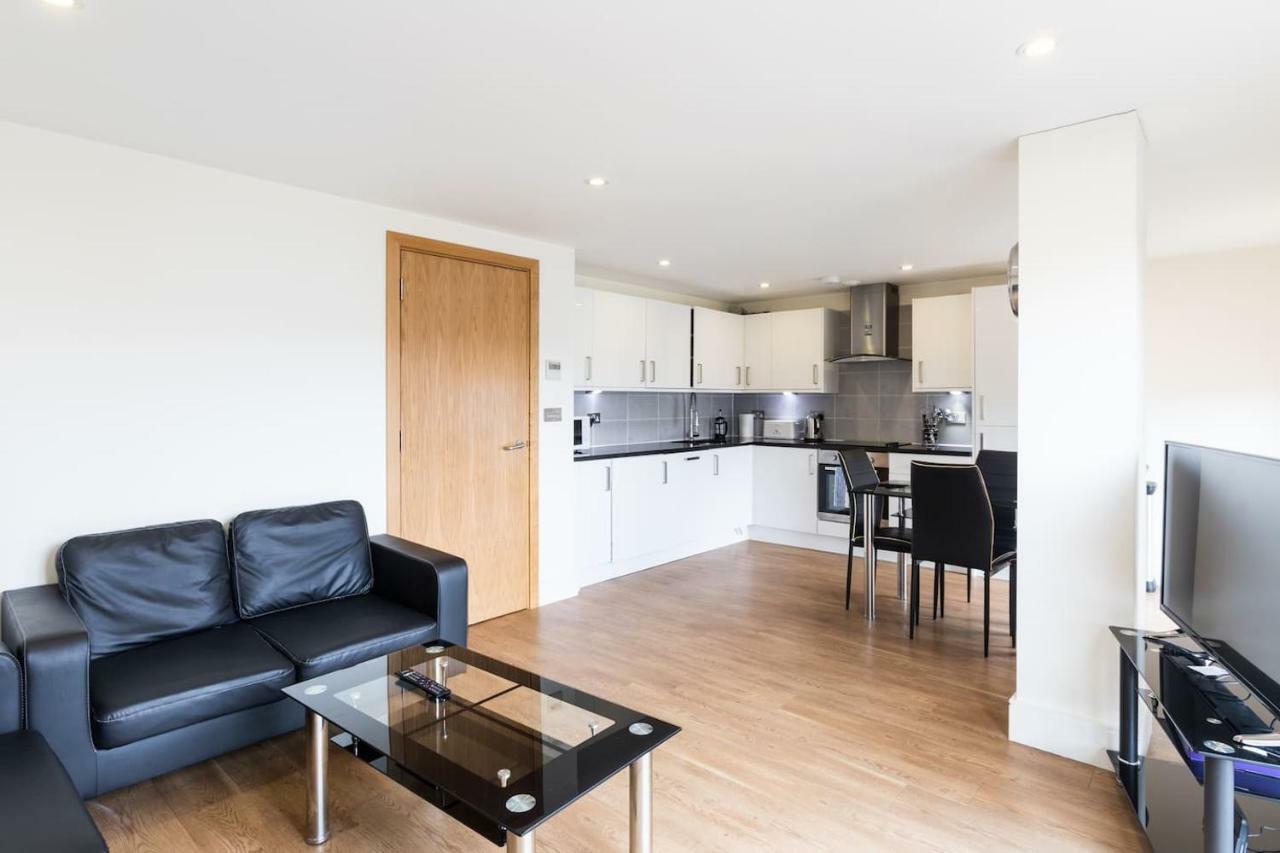 Modern 2 Bed 2 Bath Hyde Park Apartamento *