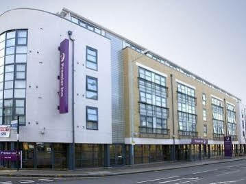 Premier Kew Bridge