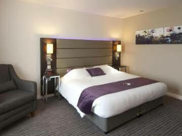 Premier Kew Bridge Hotel 3*