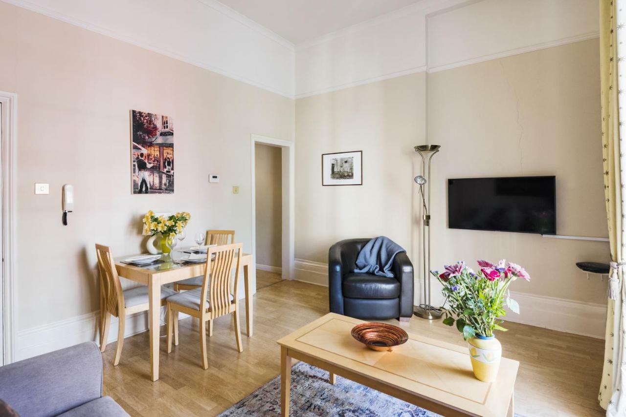 Charming Victoria Close To Buckingham Palace By Underthedoormat Appartement *