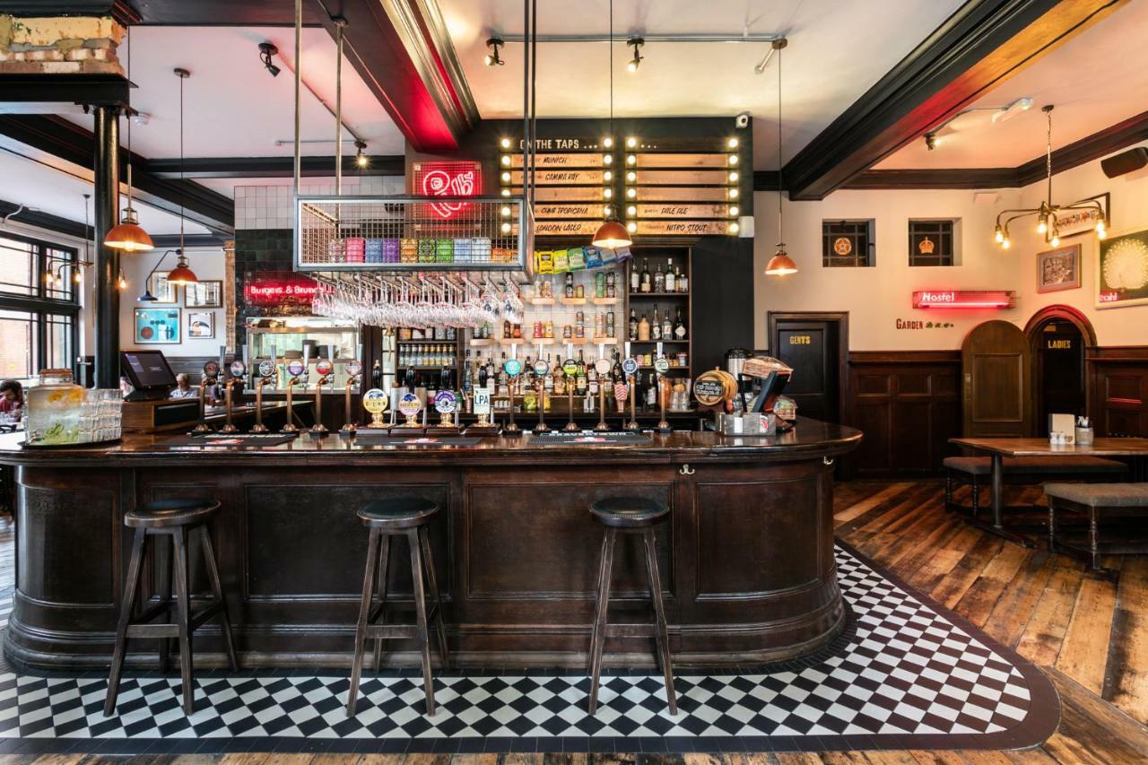 Hostel Publove @ The Rose & Crown Londen