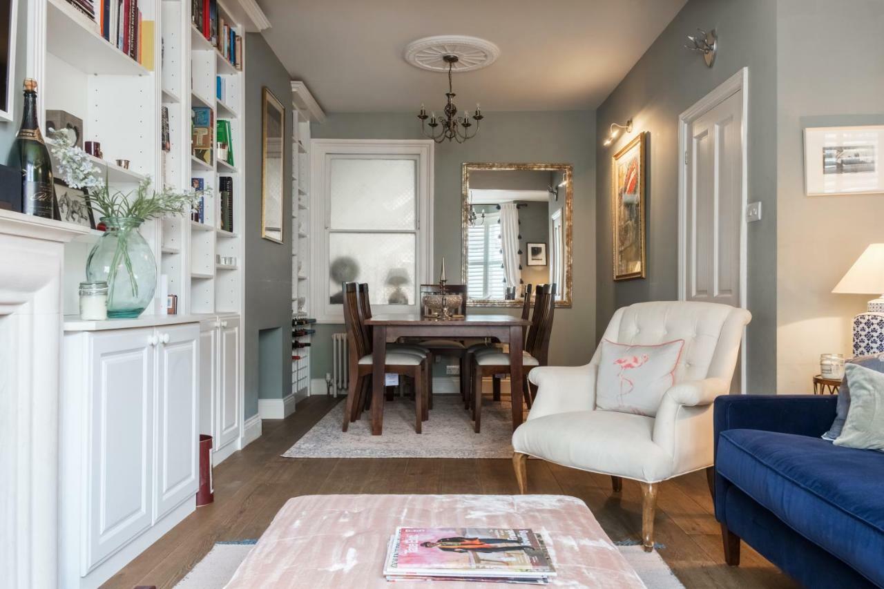 Hébergement de vacances Veeve - Beautiful Interiors On A Battersea Crescent Londres
