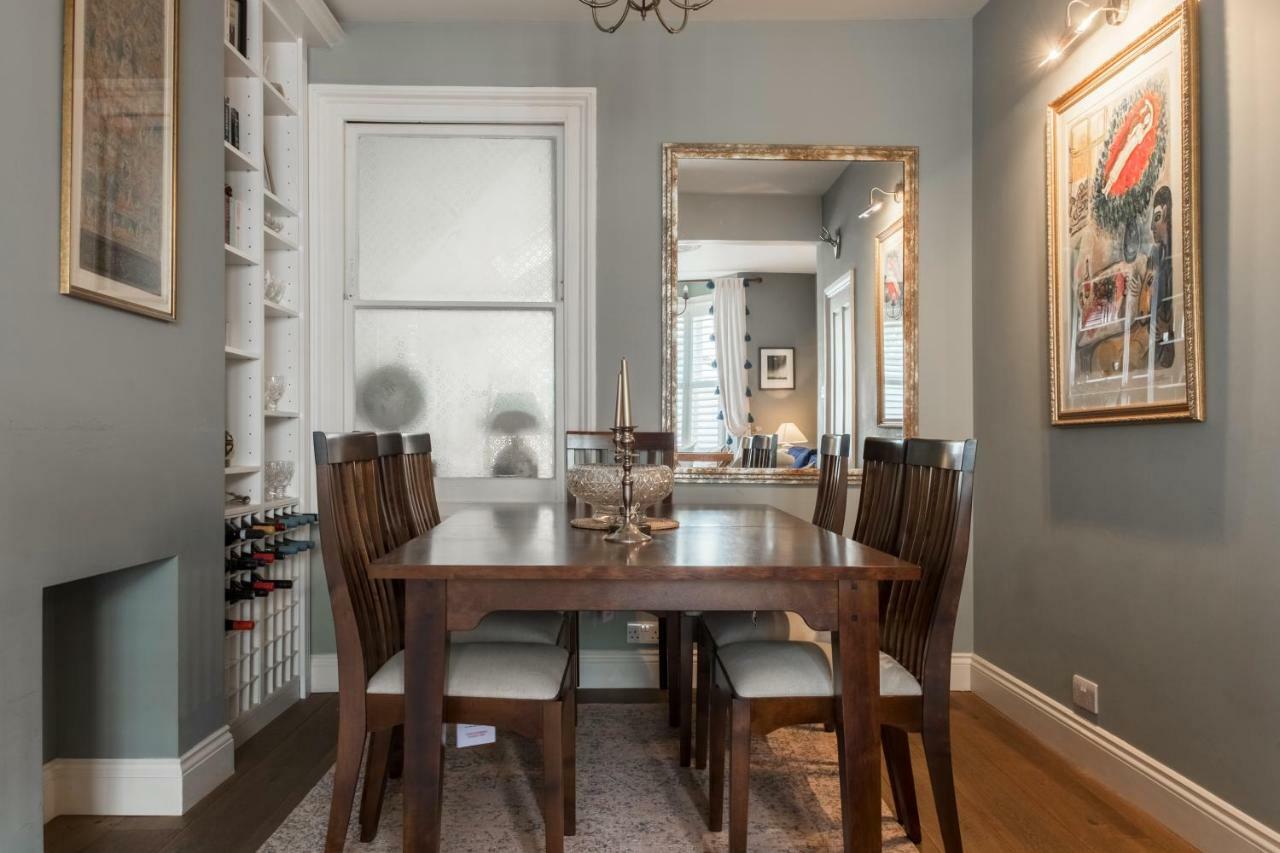 Hébergement de vacances Veeve - Beautiful Interiors On A Battersea Crescent Londres