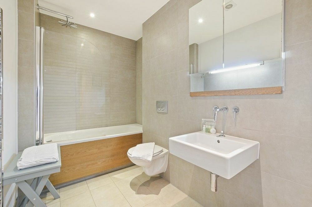 Appartement Stylish 2 Bedroom Flat With Balcony In *
