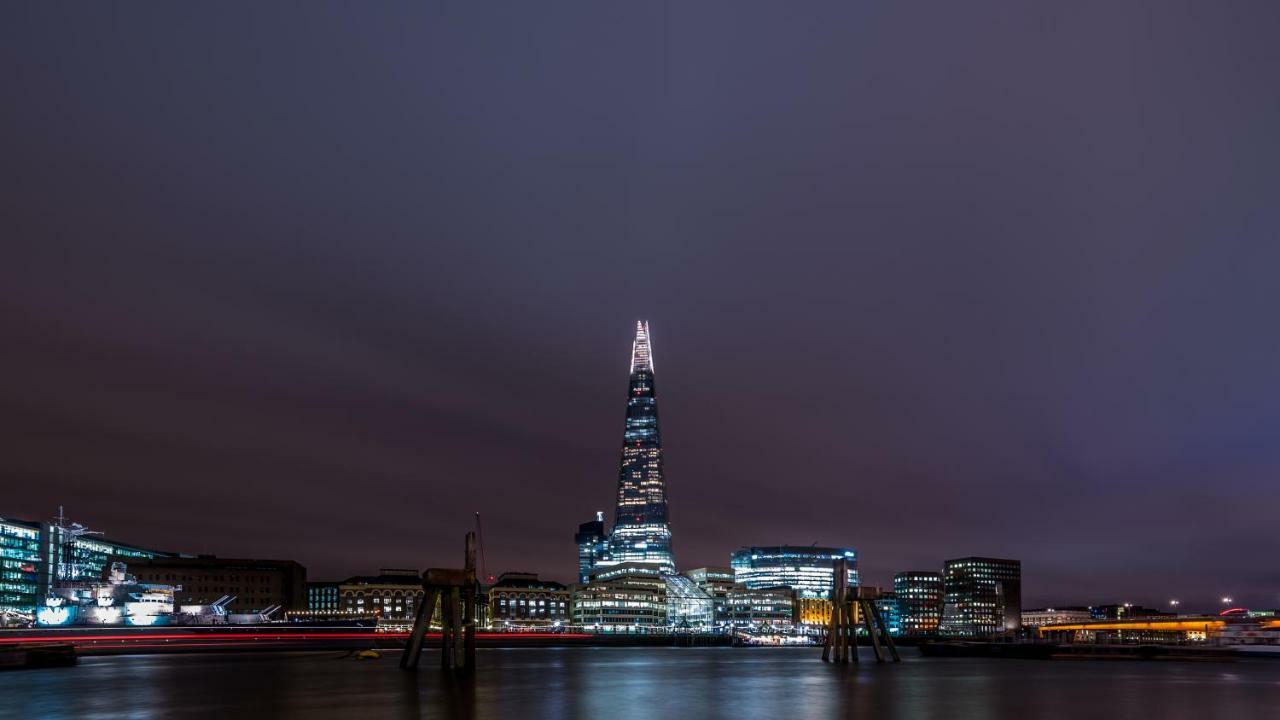 Esquire Ealing * Londres