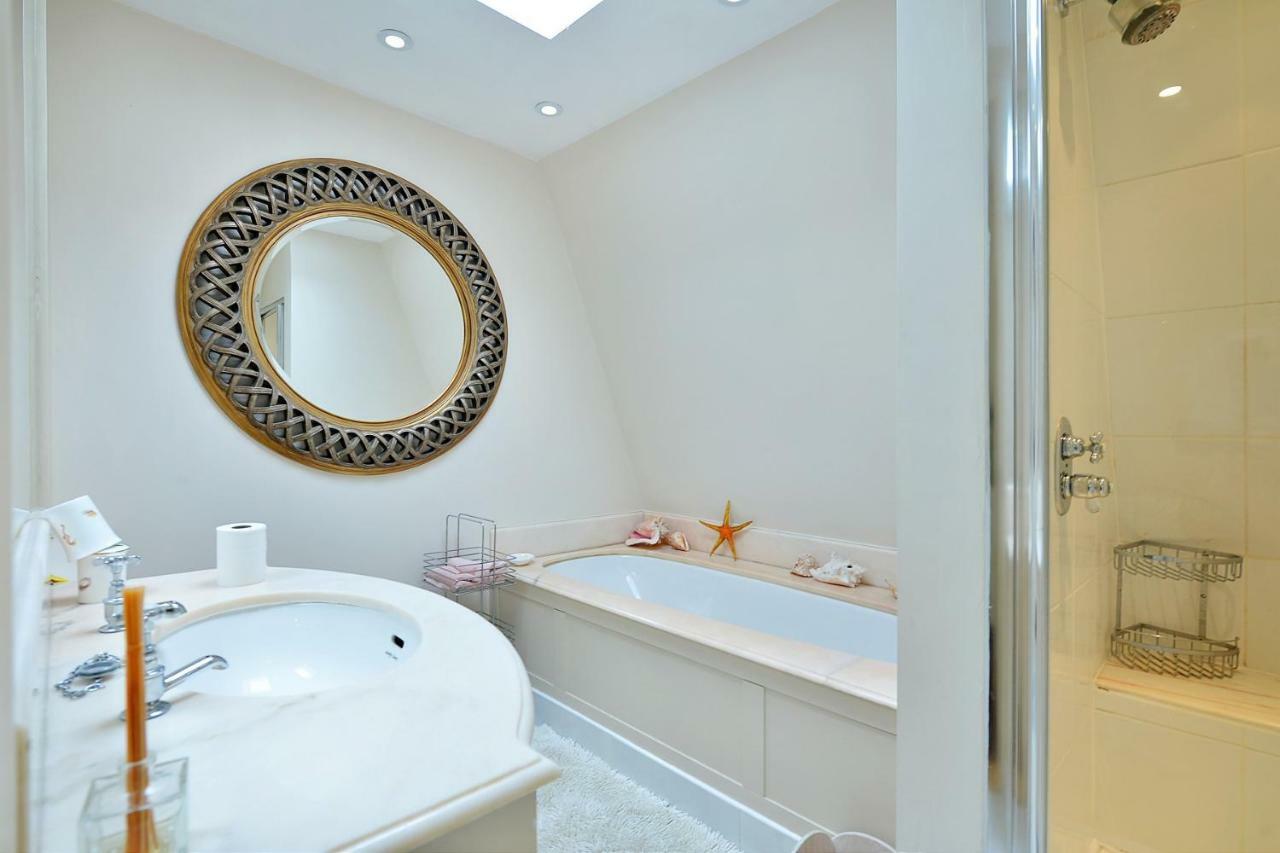 Ennismore Mews Ferienhaus *