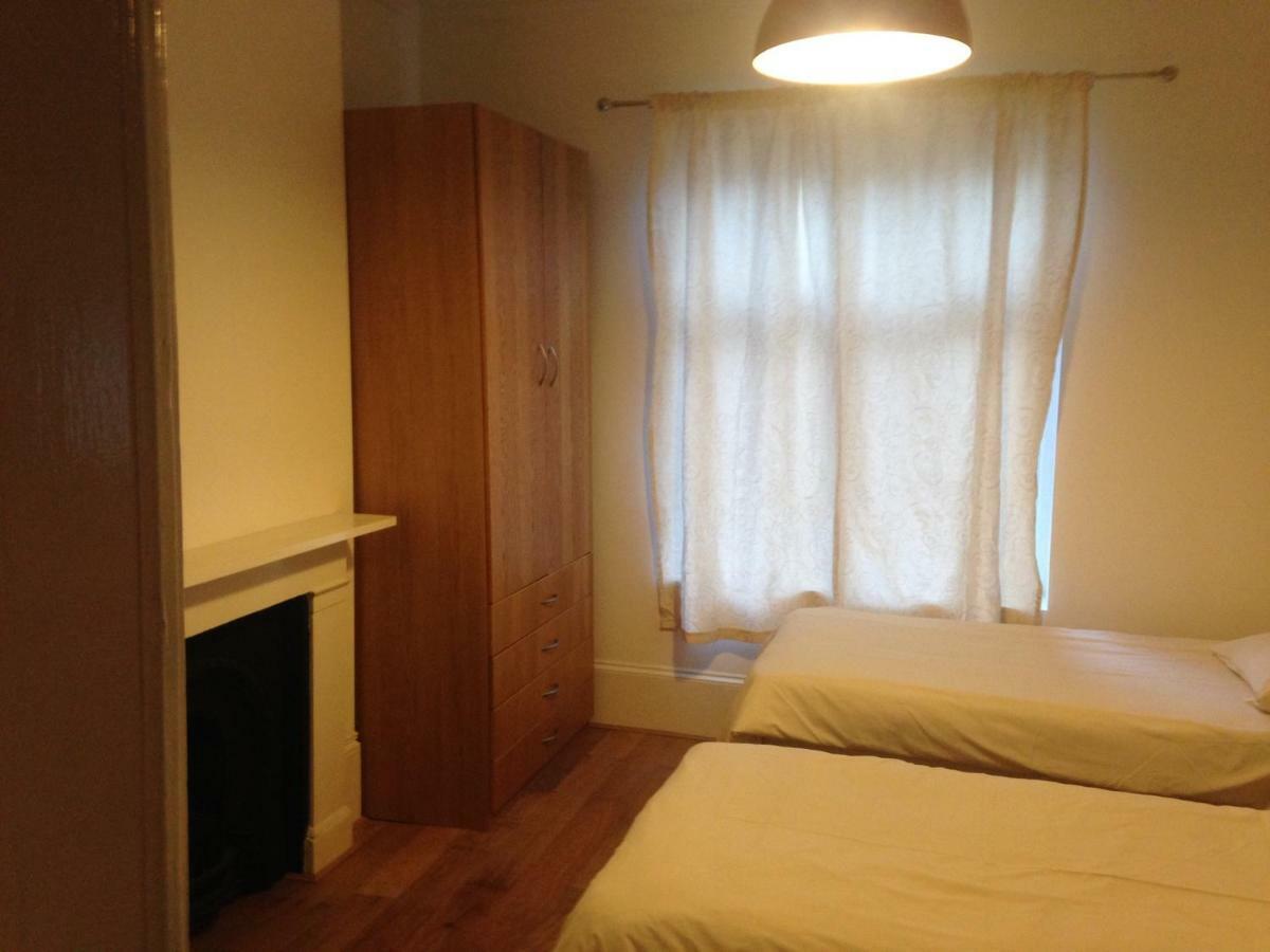 Arsenal 123 Close To Emirates Stadium Direct Eurostar Heathrow-3 Here Londen